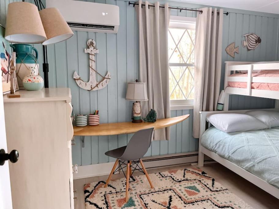 Stylish And Cozy Cabin, Walking Distance To Big Bass Lake Gouldsboro Экстерьер фото