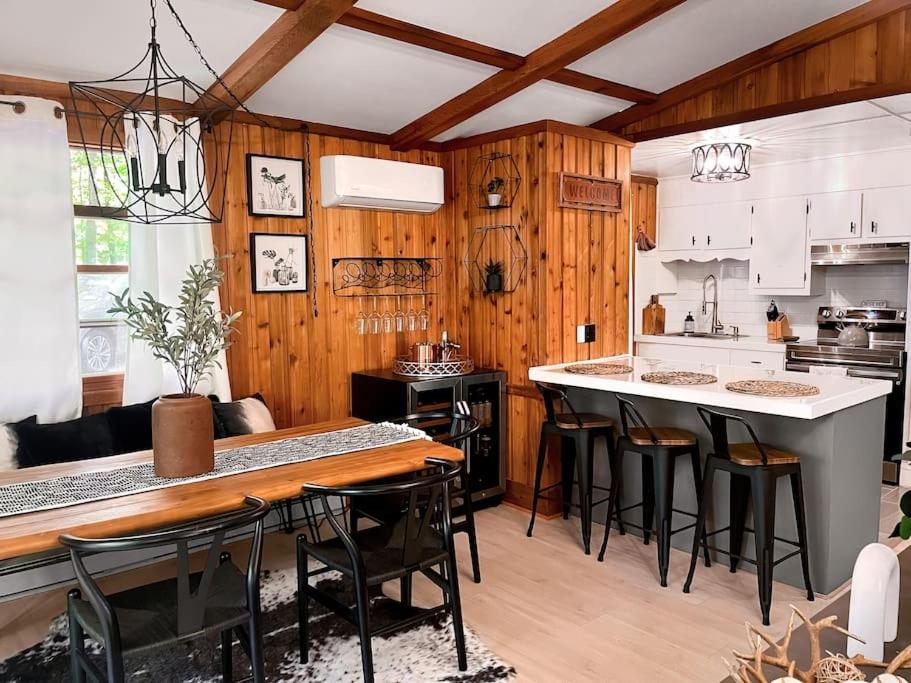 Stylish And Cozy Cabin, Walking Distance To Big Bass Lake Gouldsboro Экстерьер фото
