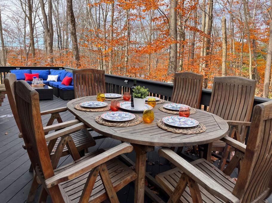 Stylish And Cozy Cabin, Walking Distance To Big Bass Lake Gouldsboro Экстерьер фото