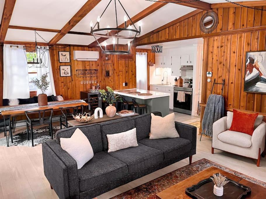 Stylish And Cozy Cabin, Walking Distance To Big Bass Lake Gouldsboro Экстерьер фото